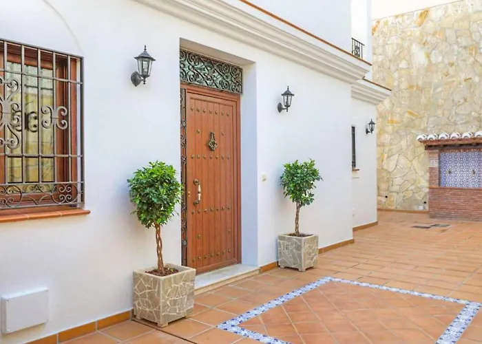 Lara Pinta Nerja